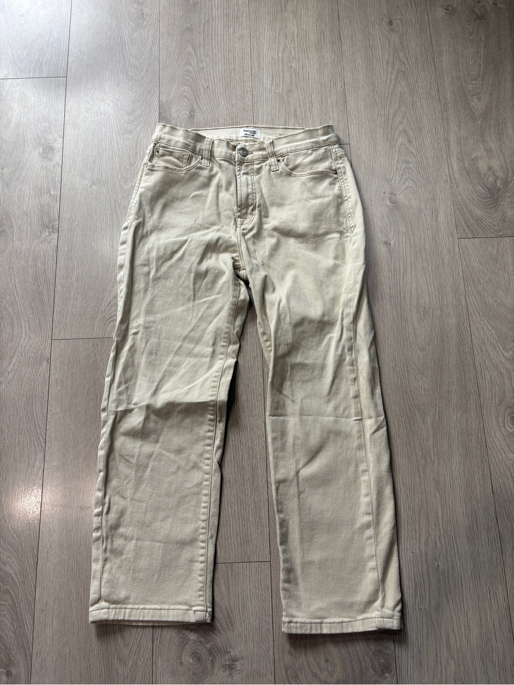 Kensie Straight Leg Pants in Light Beige